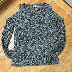BB Dakota Bernette cold shoulder sweater
